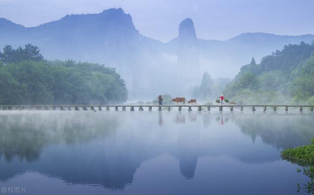 如梦令意思翻译，如梦令意思翻译100字！